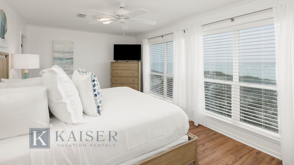 Gulf Front King Bedroom