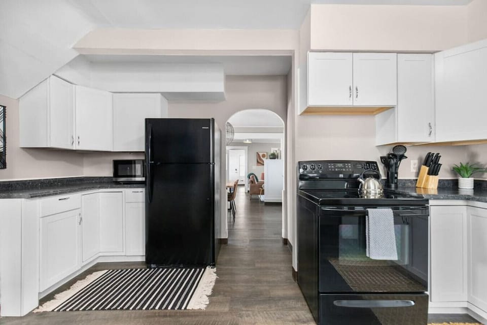 Plenty of counter space for meal prep!