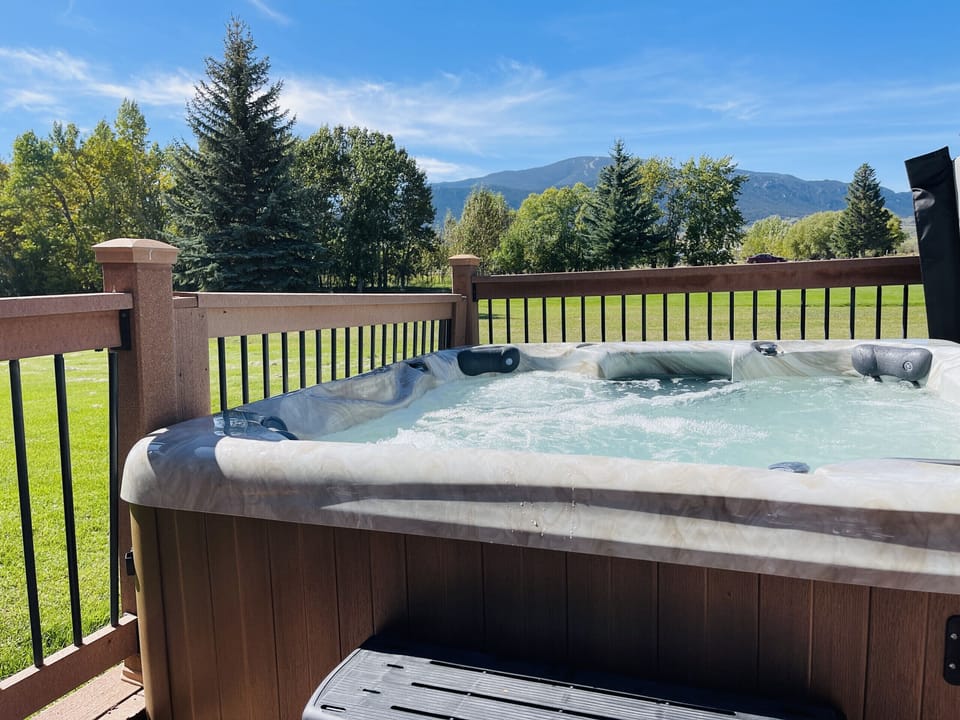 Hot Tub with Mountain Views