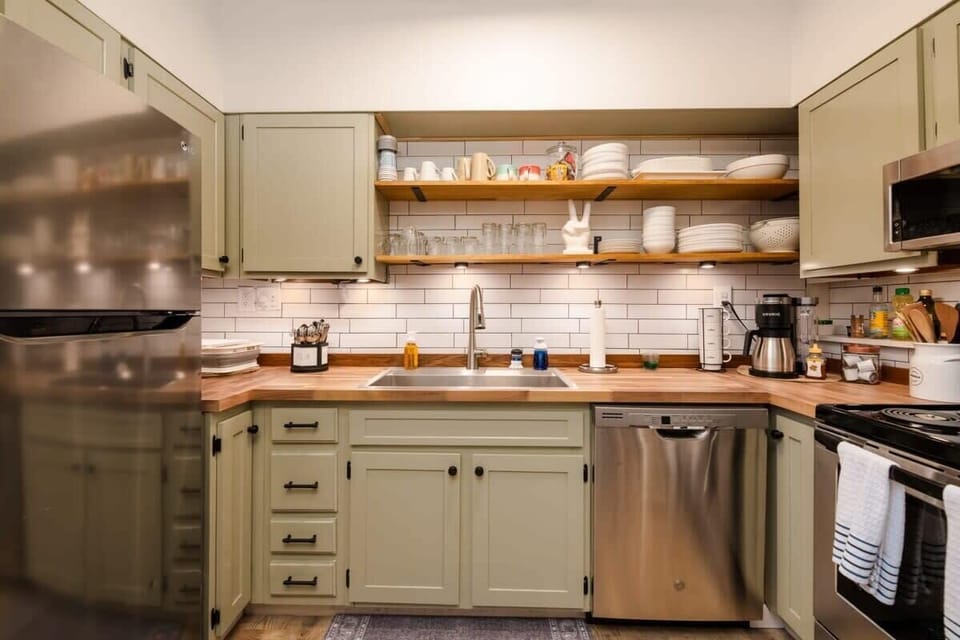 Fully Stocked Kitchen