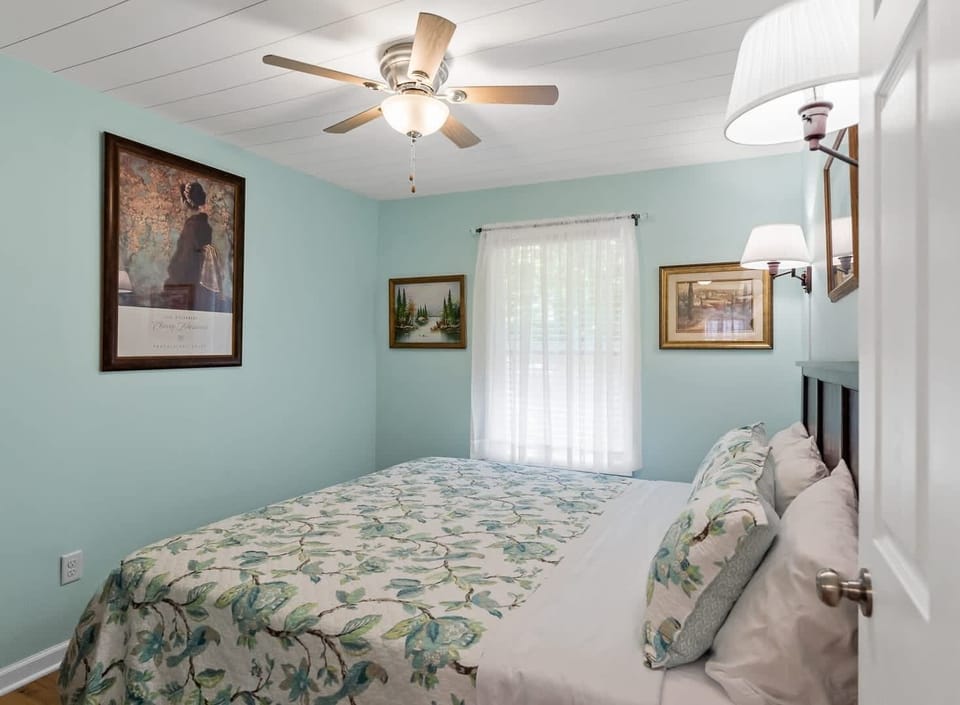 Morningside Vista bedroom # 2 - King bed