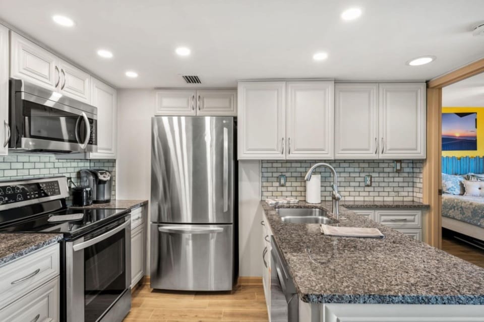 Fully furnished kitchen