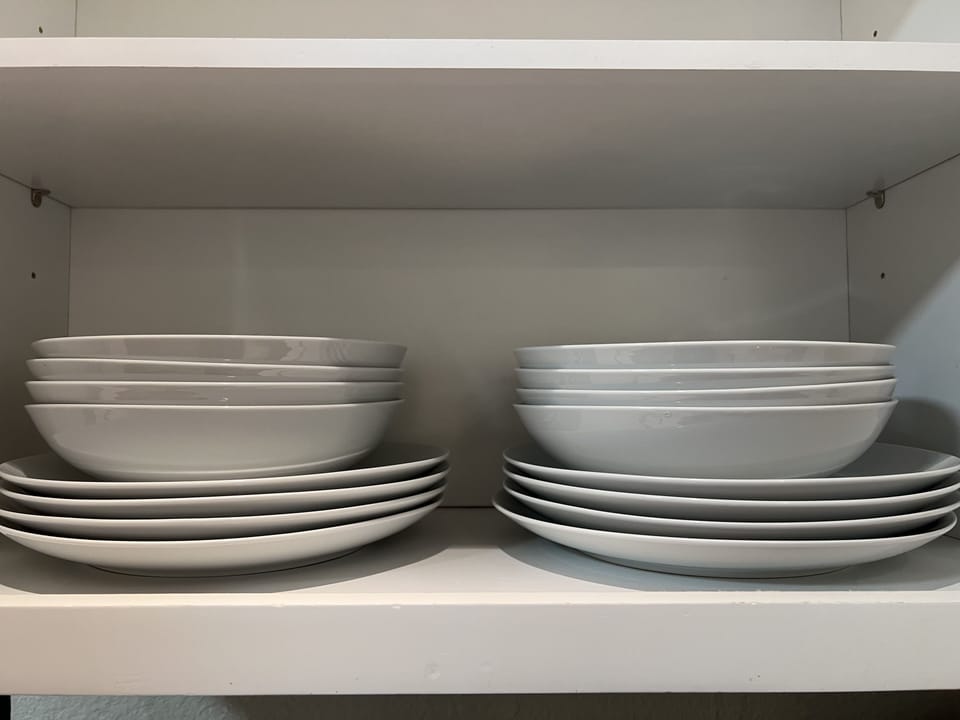 More ceramic dining wares