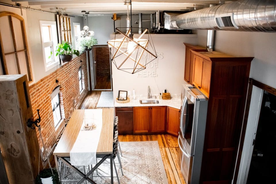 Full kitchen with seating for four