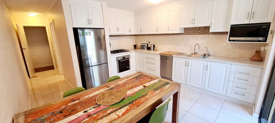 Kitchen / dining