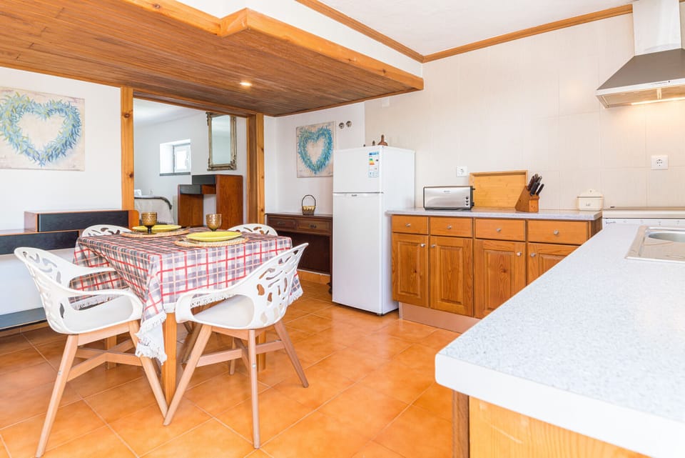 Fully equipped kitchen for the holidays.
