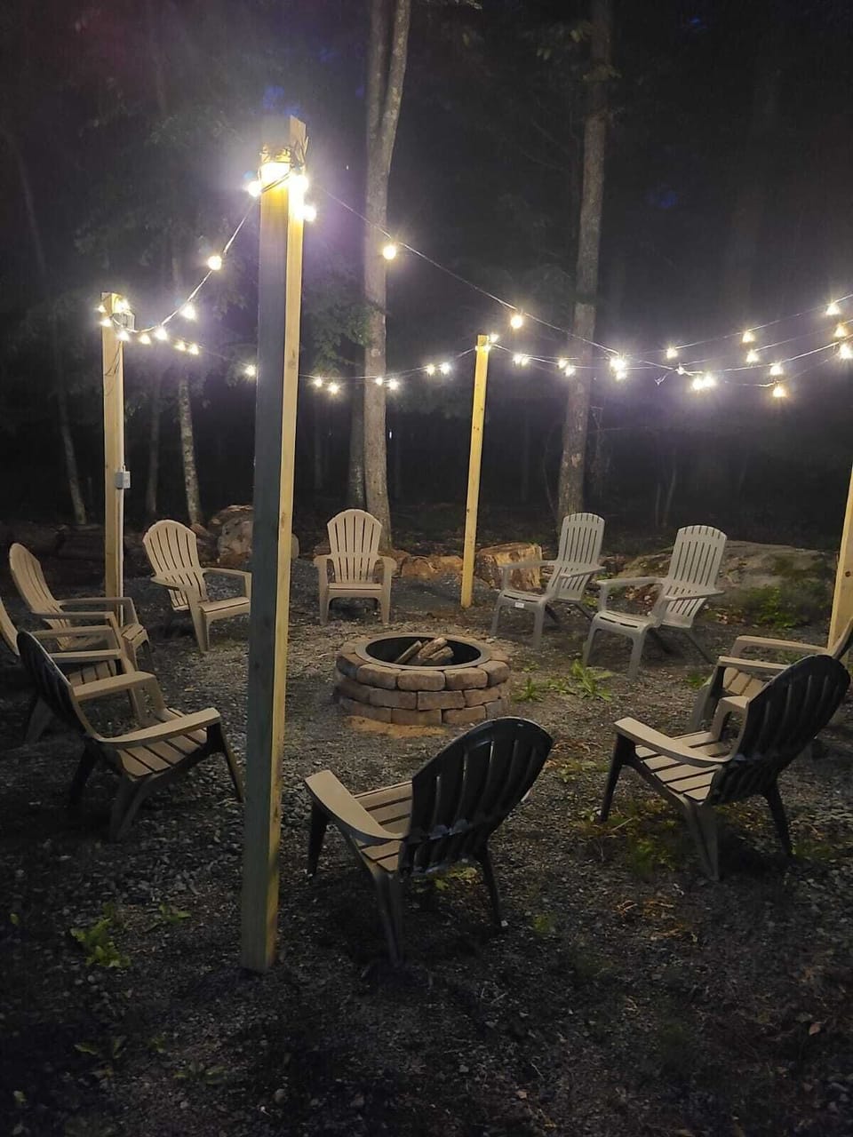 create memorable moments in the spacious fire pit while making delicious s'mores