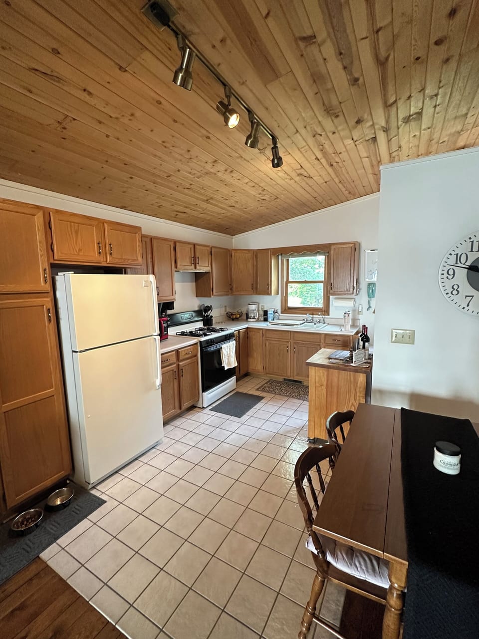 Spacious kitchen.