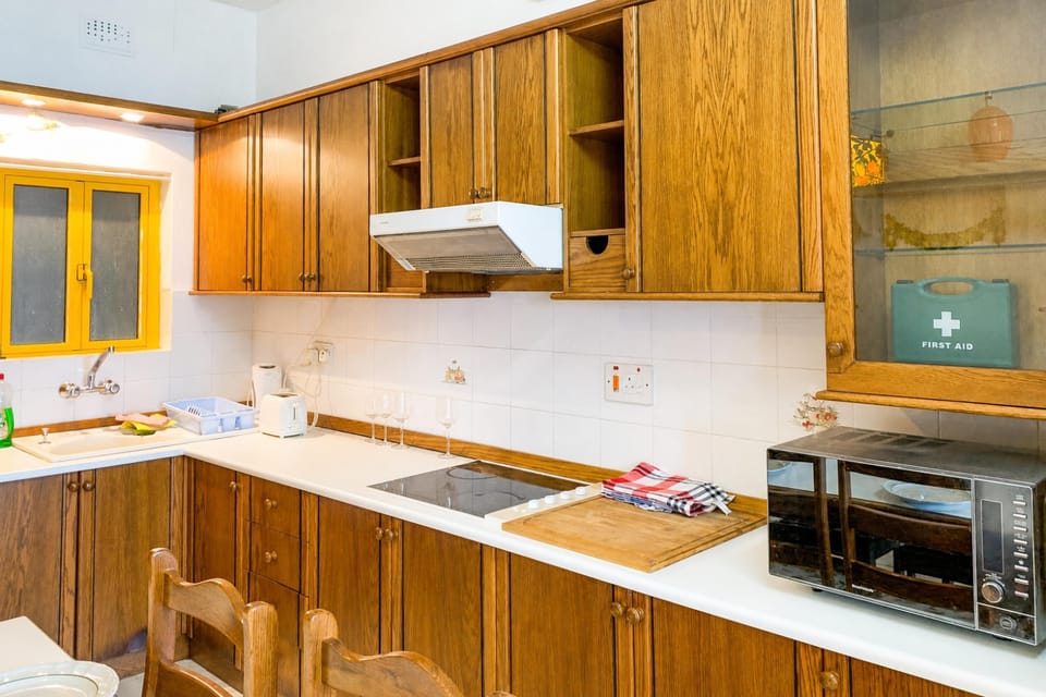 Kitchen and dining area