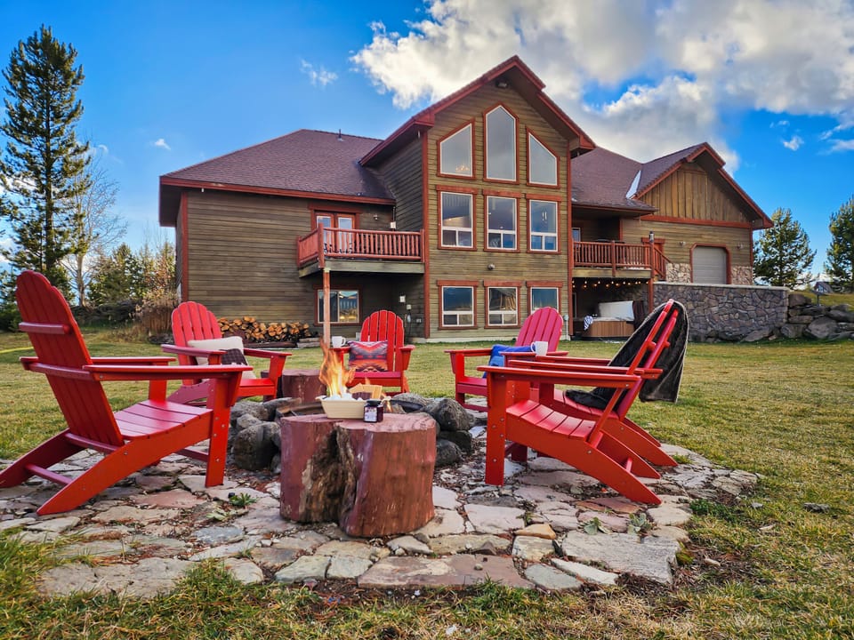 The ultimate Yellowstone getaway starts here!