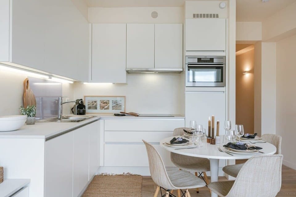 Open kitchen and diningarea