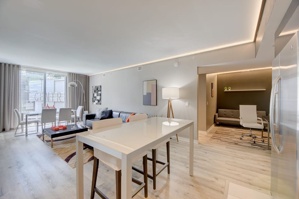 Enjoy your breakfast from the modern Living Room