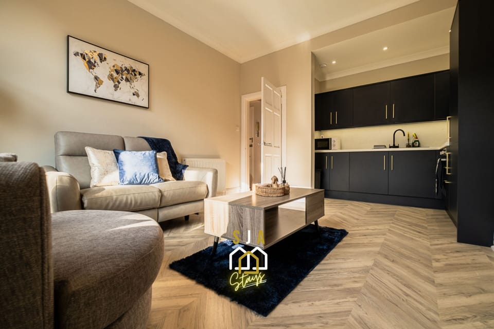Living Room / Lounge