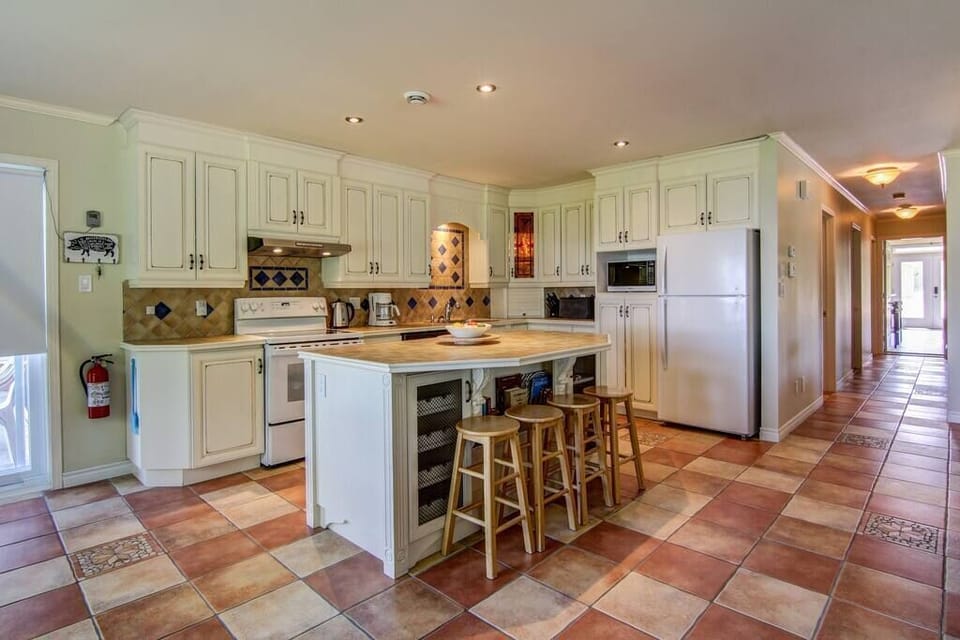 Kitchen (2)