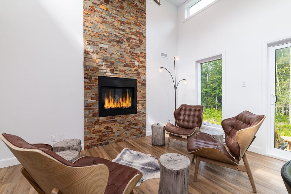 Living room with gas fireplace