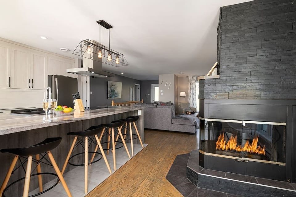 Kitchen, island, wood fireplace