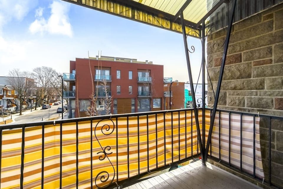 Balcony (1)