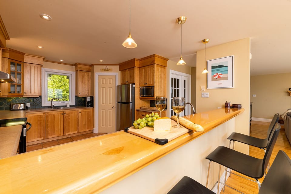 Kitchen with island