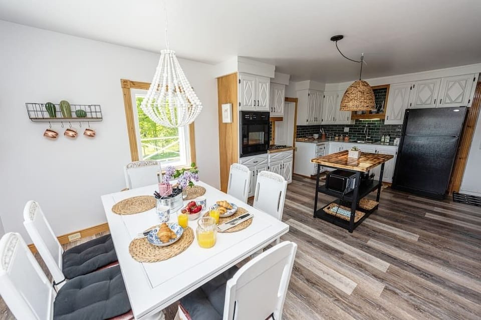 Dining table with kitchen (1)