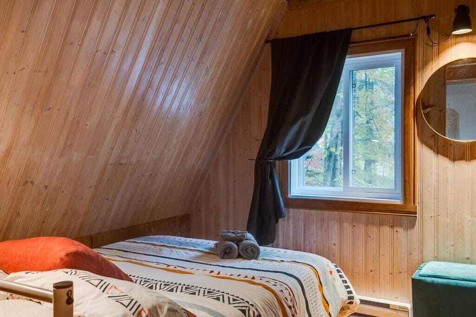 Bedroom 3 (double bed) accessible through bedroom 1 (2)