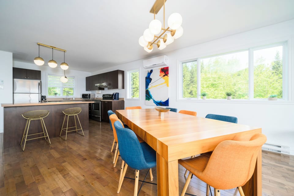 Dining room, kitchen