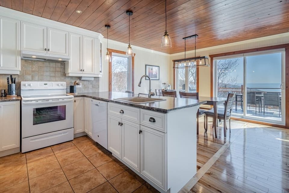 Kitchen (1)