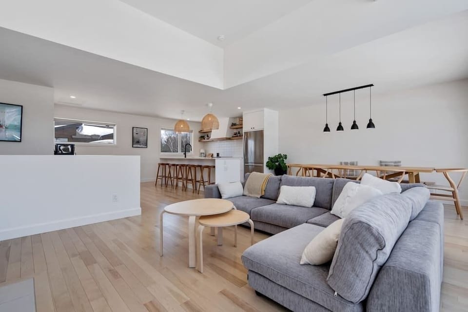 Living and dining room (4)