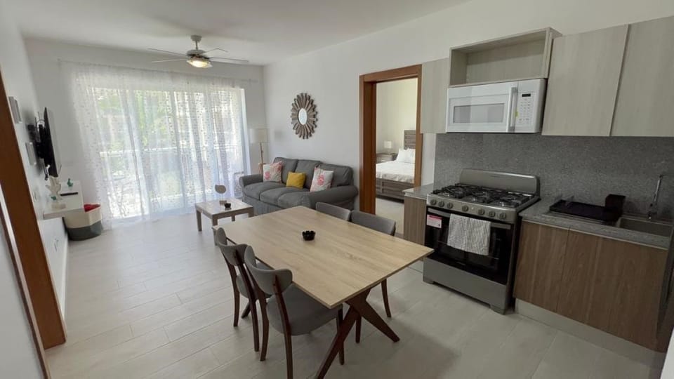Kitchen and dining table