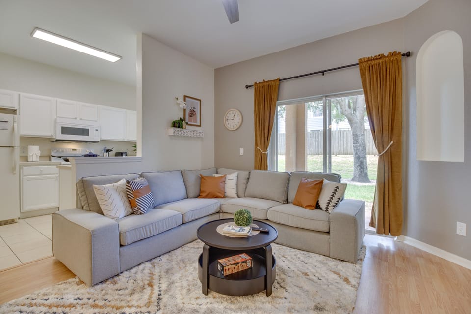 Living Room | 1st Floor | Central A/C | Smart TV