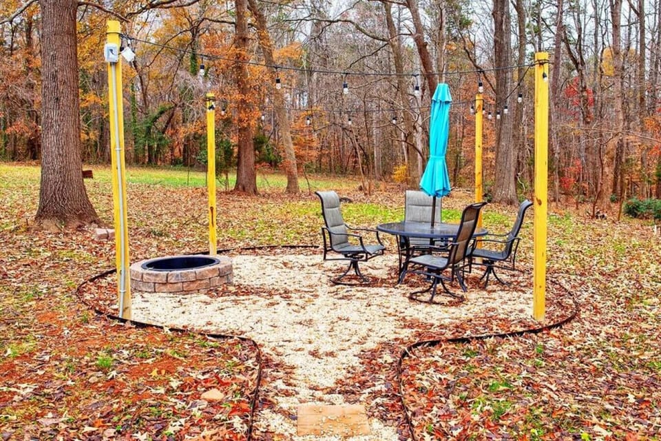 Outdoor Firepit/Seating Area