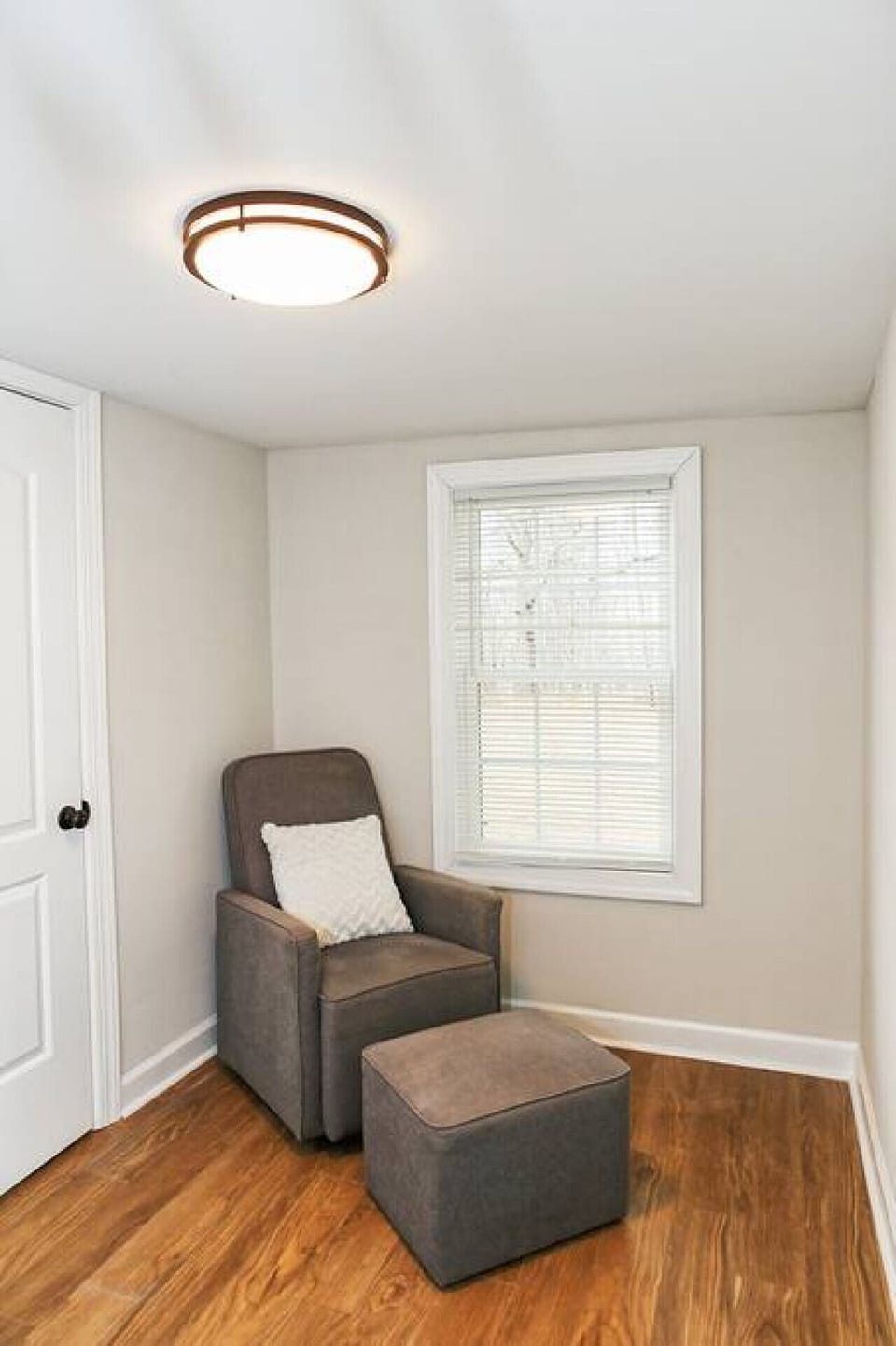 Sitting Area off Queen Bedroom
