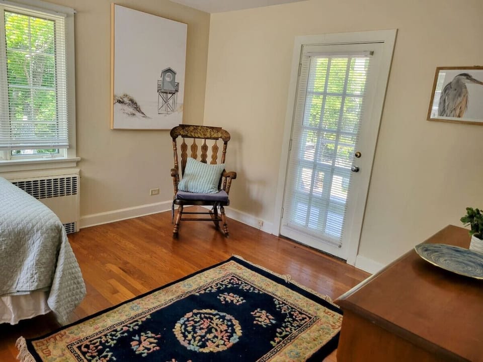 Bedroom 2, full, with balcony