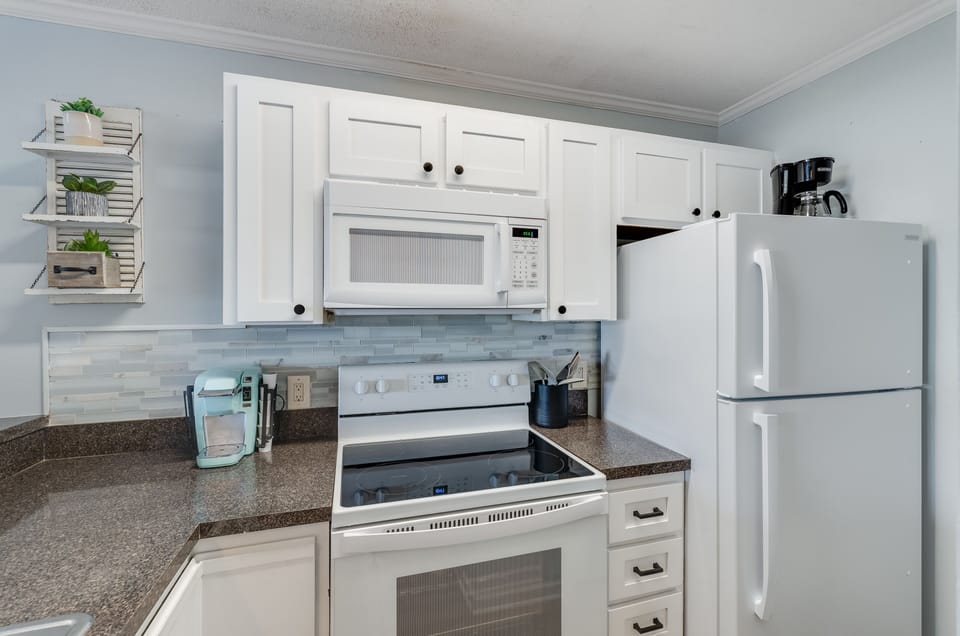 What delights will you create in this modern and welcoming kitchen?
