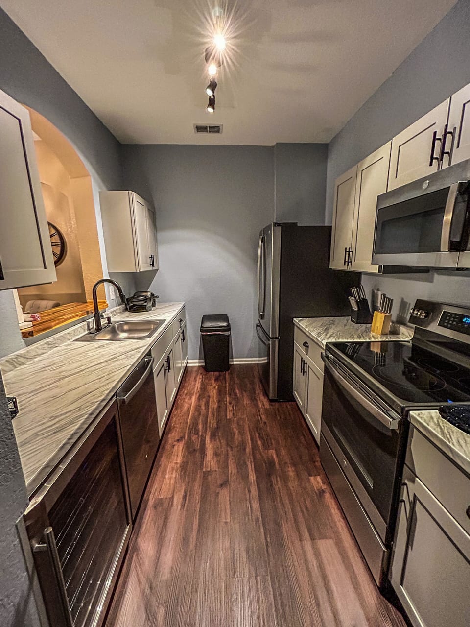 Fully stocked kitchen - dishware, utensils, keurig, air fryer, wine fridge