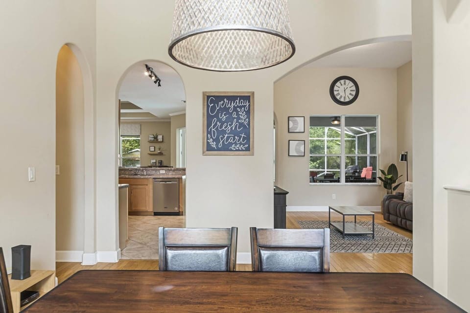 Dinning Room Just Off Of The Kitchen