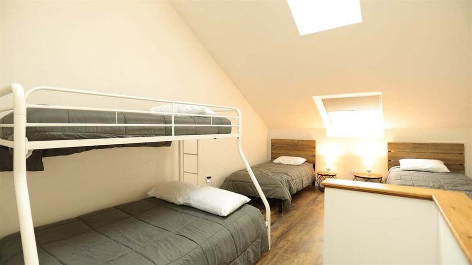 Loft with Murphy bed and two Twins in Campton NH Condo