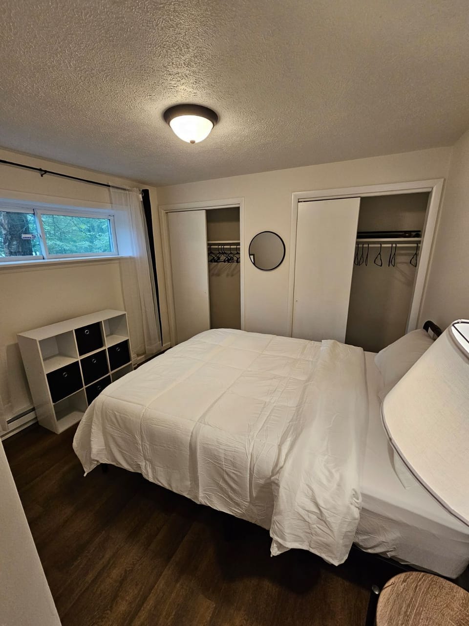 Second bedroom w/queen size bed