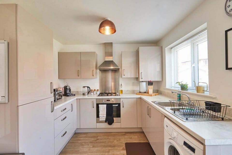 Cornflower Way, Highnam - Host & Stay