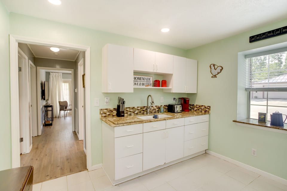 Kitchen | Main Level | Dishware + Flatware | Spices