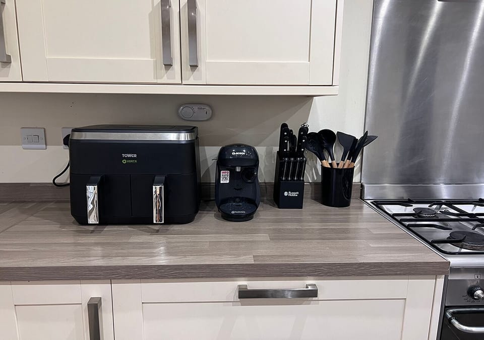 A bright kitchen perfect for preparing meals with ease.