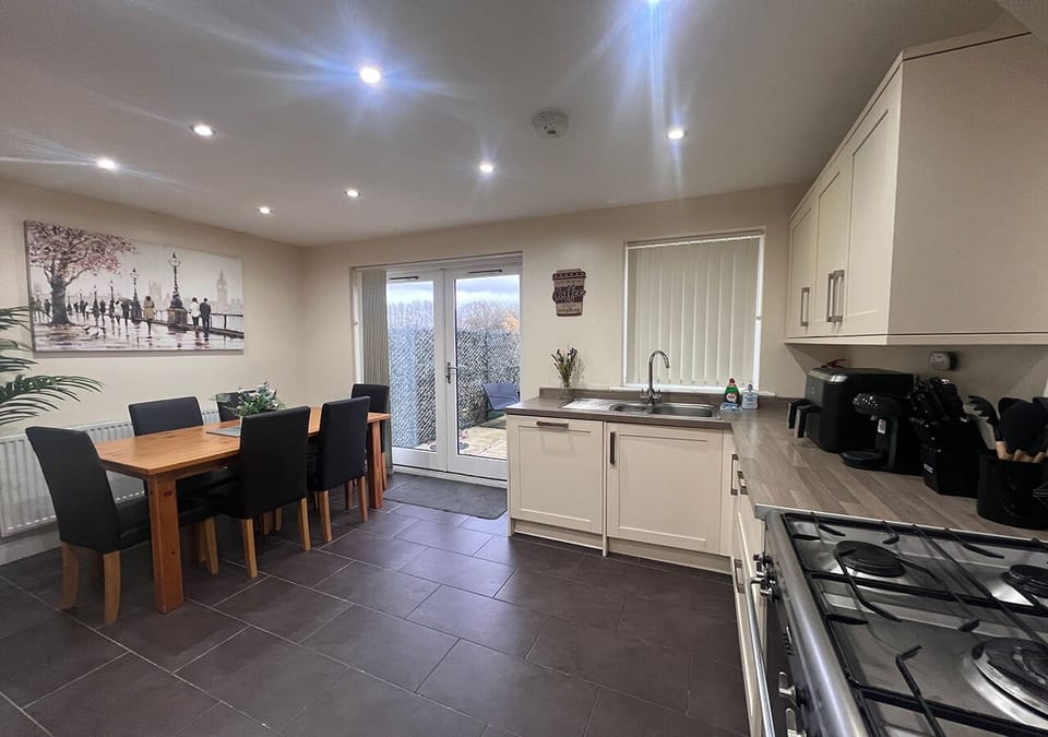 Cook up a storm in a modern kitchen with all the essentials