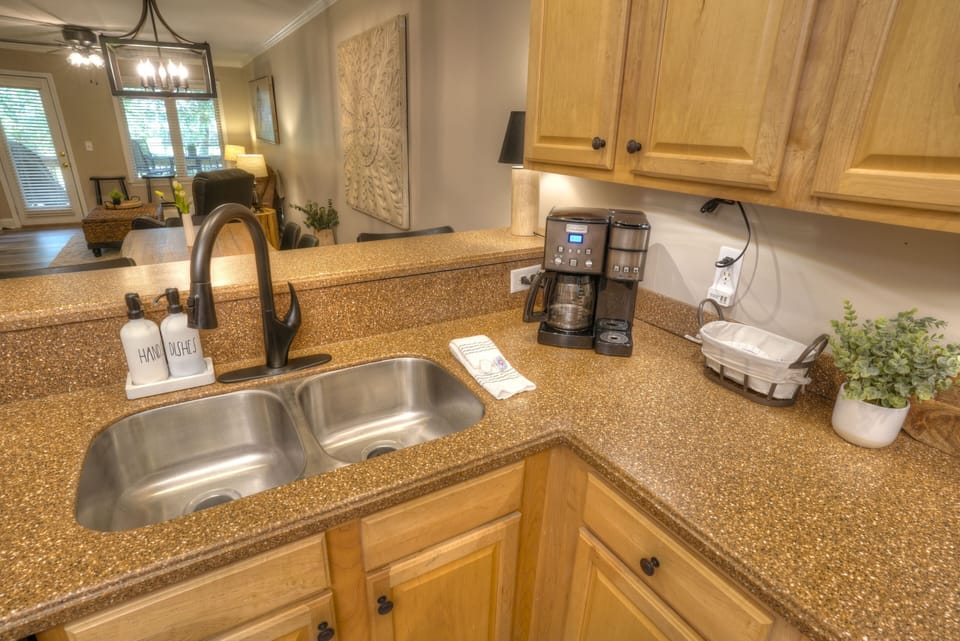 Regular coffee pot and k-cup