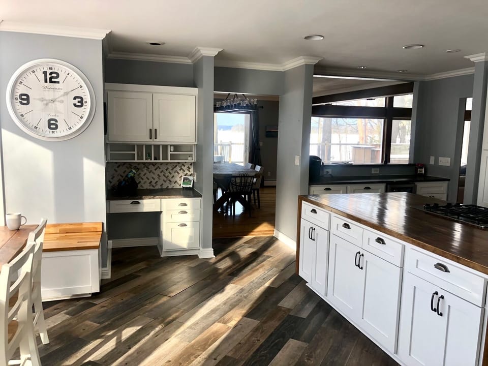Massive kitchen
