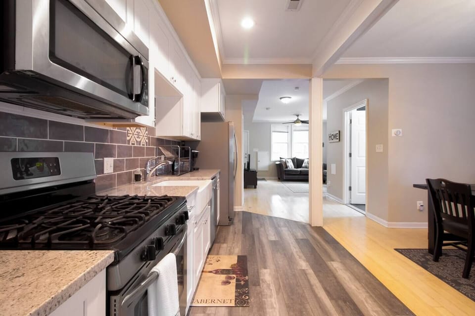 Step up your kitchen game with all stainless steel appliances! Upgrade your space and host the perfect dinner party with confidence. #stainlesssteelappliances #dinnerpartyready