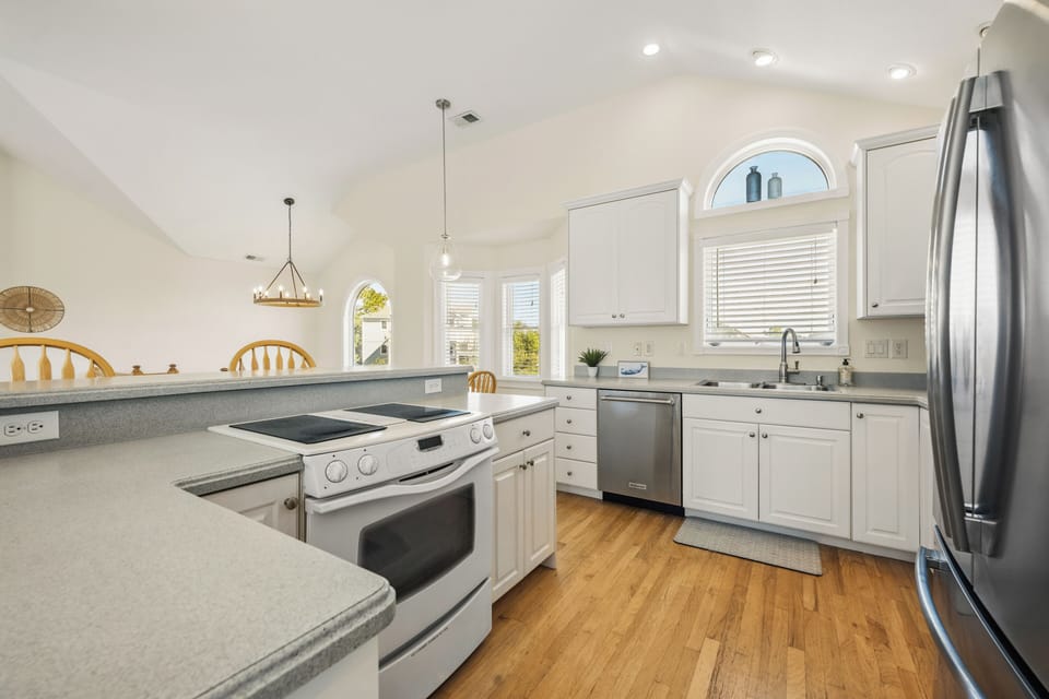Kitchen - Top Level