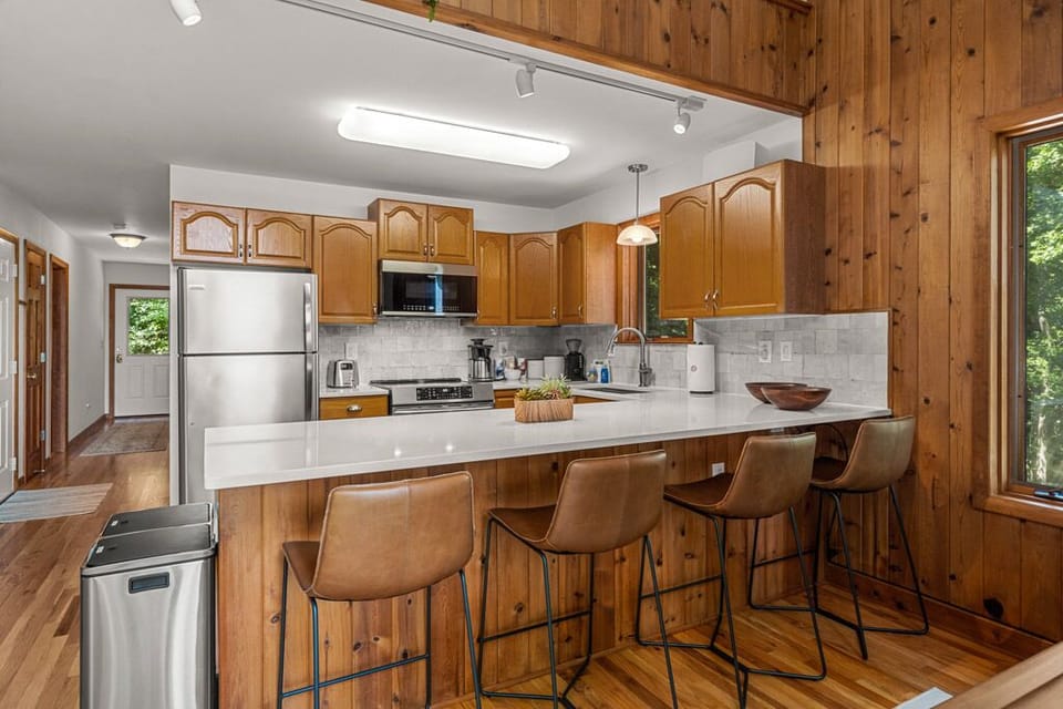 Bar Seating for 4