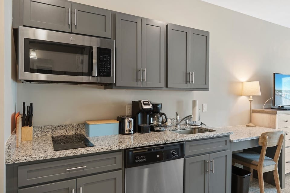 Kitchenette
CS 5.9.23