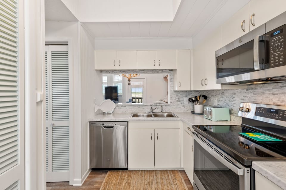 PC104: A Joyful Sound | Mid Level Kitchen