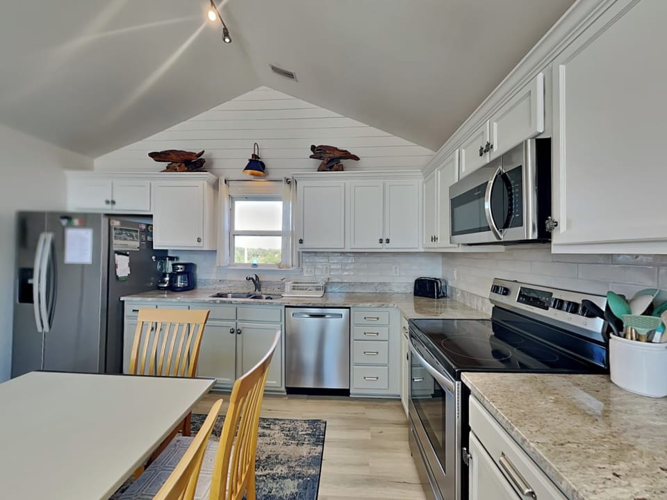 Fully Equipped Kitchen with Stainless Steel Appliances