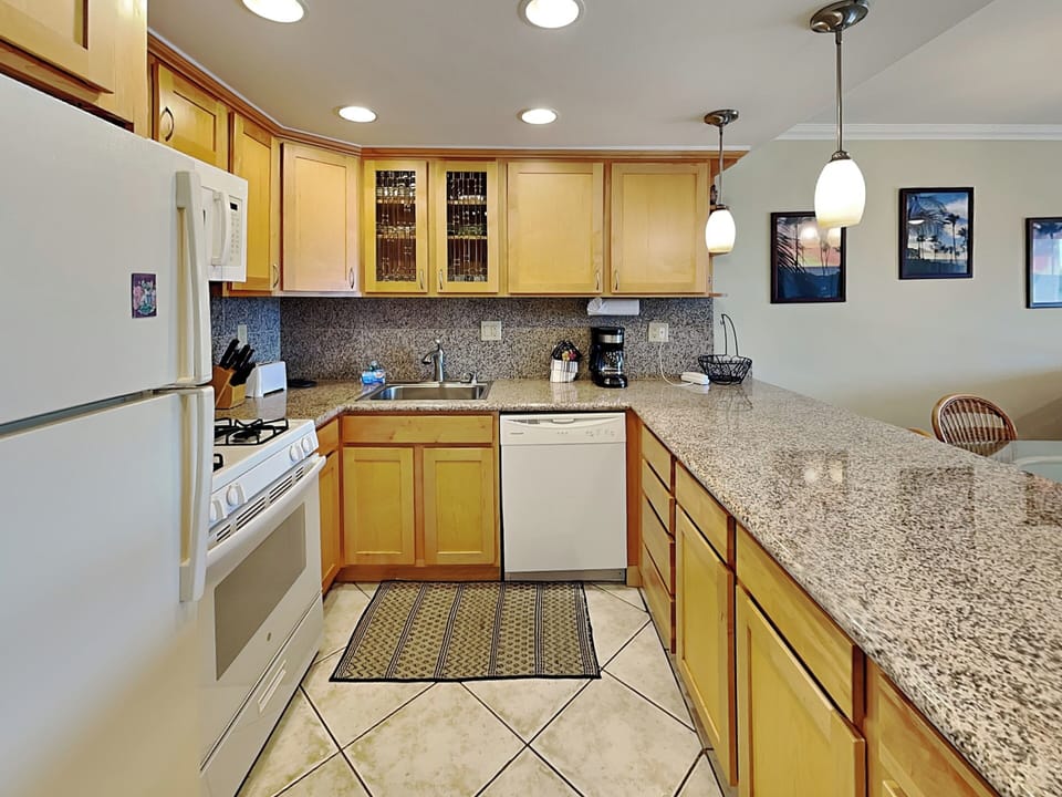 Full Size Kitchen